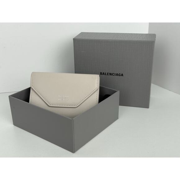 Balenciaga White Envelope Flap Wallet - Picture 16 of 16